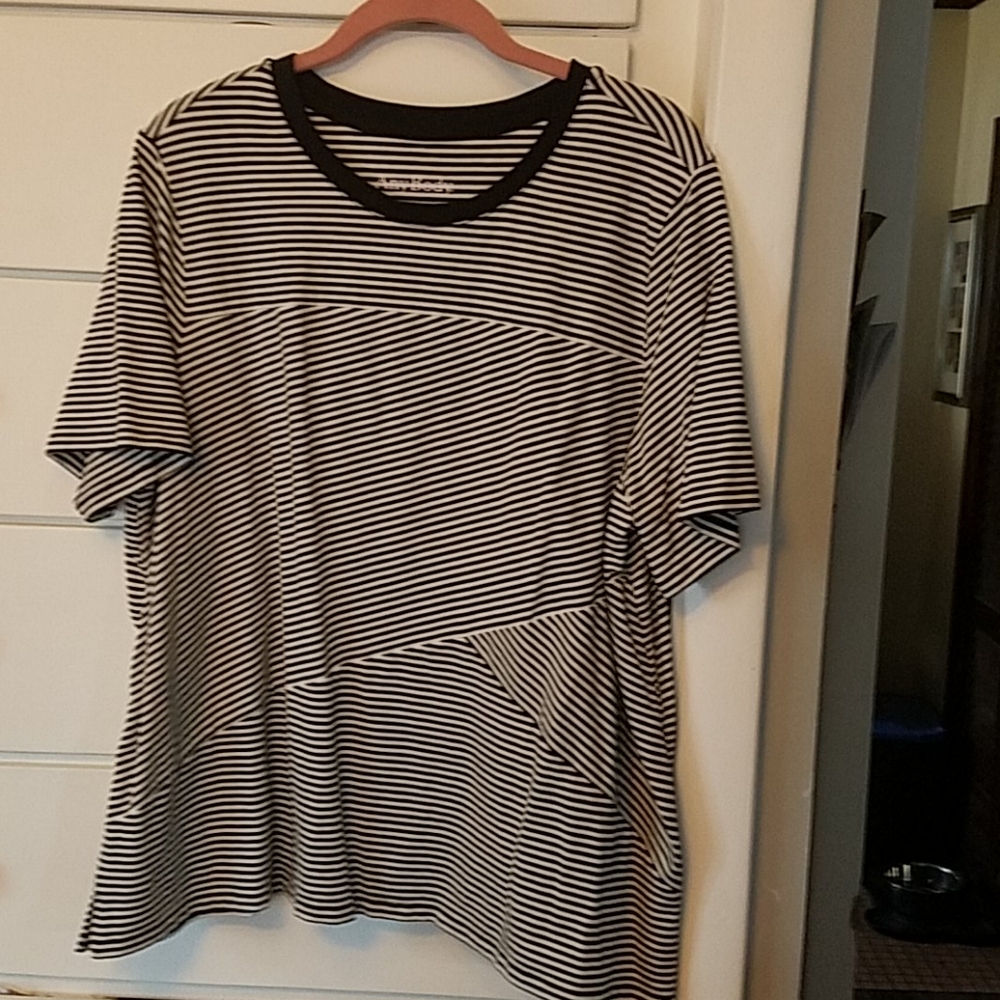 Anybody tee shirt Nwot.